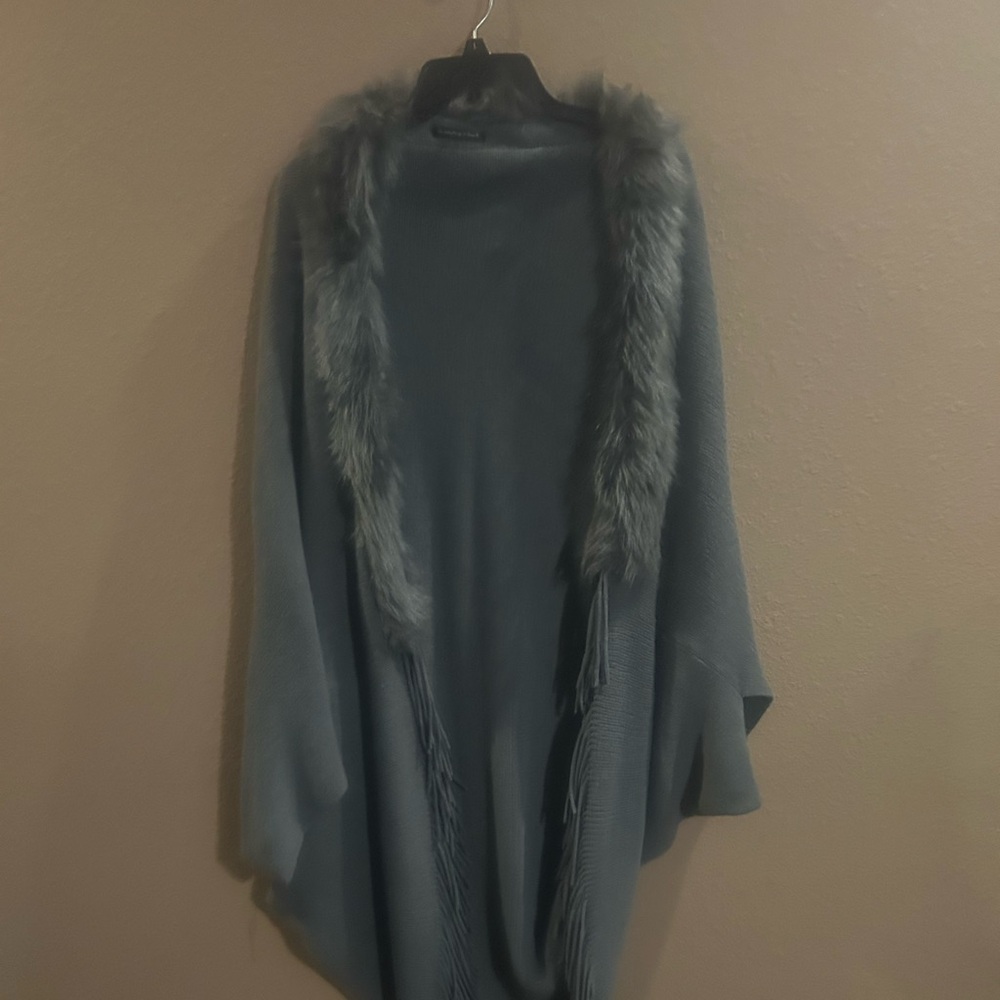 Gray Faux Fur Trim Poncho